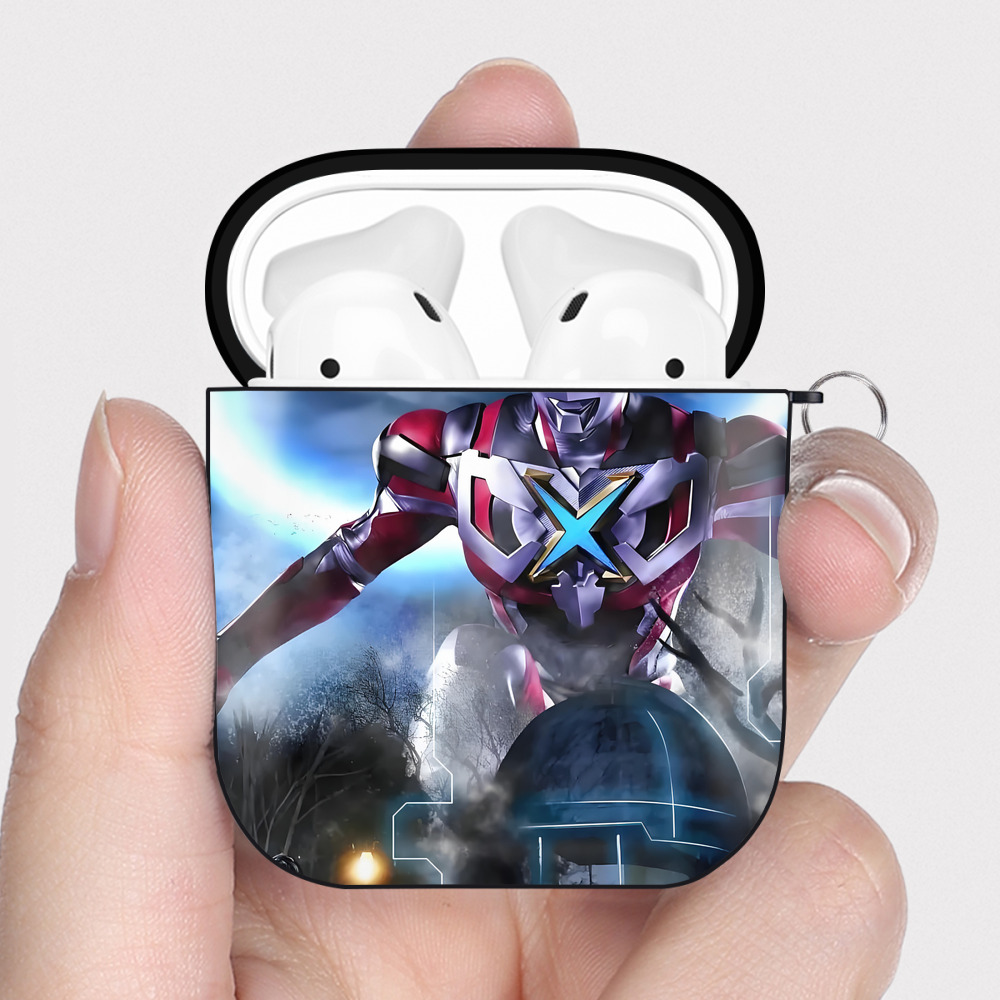 （画像用） ウルトラマン Ultraman AirPods 第2世代保護ケース ハードシェル ブラック 耐衝撃・防指紋・カラビナ付き